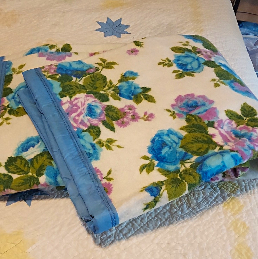 NOS Floral Acrylic 70's Blanket Twin ? Blue Satin Trim Machine Washable 72 X 80
